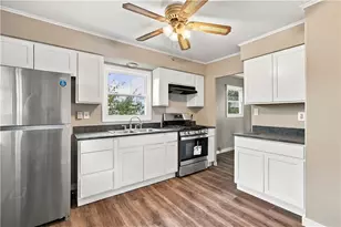 265 Berry St, Baden, PA 15005 - Photo 11