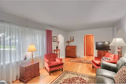 816 Aetna Dr, Ellwood City, PA 16117 - Photo 13