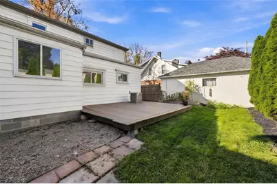 304 S High St, Zelienople, PA 16063 - Photo 25