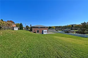350 Jenny Lynn Dr, Moon/Crescent Twp, PA 15108 - Photo 33