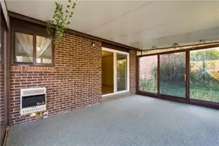 207 Manor Ct, Bethel Park, PA 15241 - Photo 13