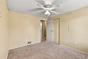 207 Manor Ct, Bethel Park, PA 15241 - Photo 29