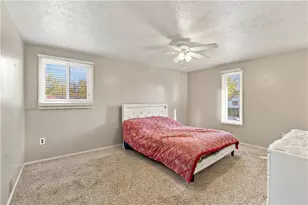 207 Manor Ct, Bethel Park, PA 15241 - Photo 27