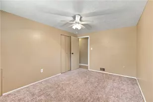 207 Manor Ct, Bethel Park, PA 15241 - Photo 31