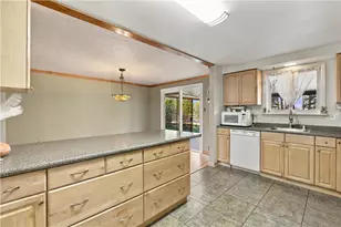 207 Manor Ct, Bethel Park, PA 15241 - Photo 15