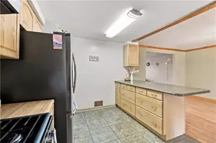 207 Manor Ct, Bethel Park, PA 15241 - Photo 17