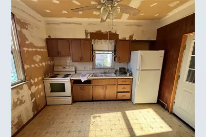 506 Hancock Ave, Vandergrift, PA 15690 - Photo 13