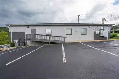 621 N 4th Street, Jeannette, PA 15644 - Photo 3