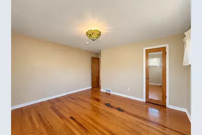 1143 Greentree Rd, Green Tree, PA 15220 - Photo 13