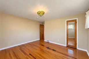 1143 Greentree Rd, Green Tree, PA 15220 - Photo 13