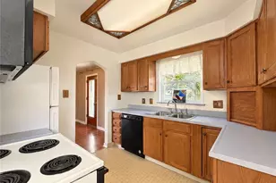 1143 Greentree Rd, Green Tree, PA 15220 - Photo 5