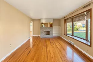 1143 Greentree Rd, Green Tree, PA 15220 - Photo 3