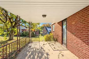 1143 Greentree Rd, Green Tree, PA 15220 - Photo 21
