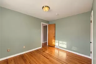 1143 Greentree Rd, Green Tree, PA 15220 - Photo 9