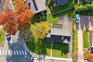1143 Greentree Rd, Green Tree, PA 15220 - Photo 25