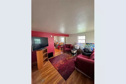 410 Jacobson Dr, Pittsburgh, PA 15227 - Photo 3