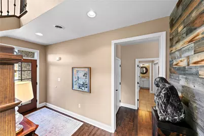 100 Meadow Ct, Irwin, PA 15642 - Photo 5