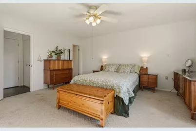 2160 Greentree Road #611W, Scott Township, PA 15220 - Photo 11