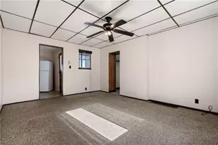 302 Lowell St, Vandergrift, PA 15690 - Photo 5