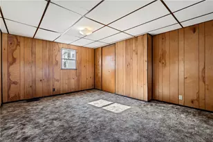 302 Lowell St, Vandergrift, PA 15690 - Photo 15
