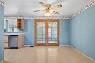 111 Tippecanoe Dr, Hempfield Township, PA 15601 - Photo 5