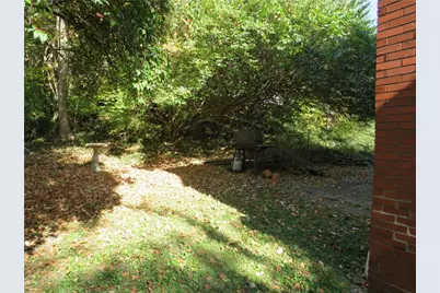 8 Terrace Rd, Rosslyn Farms, PA 15106 - Photo 5