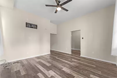 527 McClintock Ave, Pittsburgh, PA 15214 - Photo 7