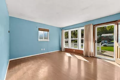 424 Elwood Dr, Wilkins Township, PA 15235 - Photo 5
