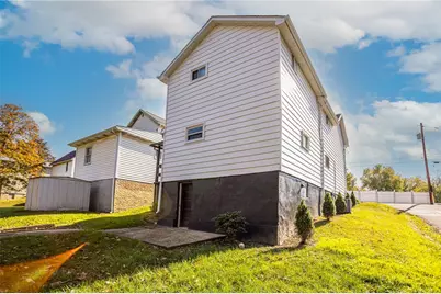 26 Sycamore St, South Union Township, PA 15401 - Photo 3
