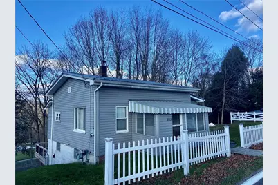 883 Main St, Saint Petersburg, PA 16054 - Photo 1