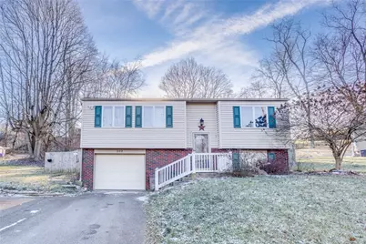 202 Oak St, Hempfield Township, PA 15665 - Photo 1