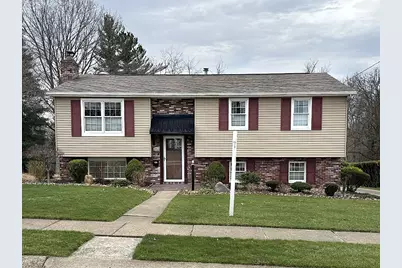 2102 Lynwood Dr, Hopewell Township, PA 15001 - Photo 1