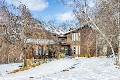 10492 Olde Villa Dr, Pittsburgh, PA 15044 - Photo 1