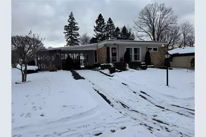 130 E Edgewood Ave, New Castle, PA 16105 - Photo 1