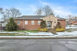 995 Linden St, Sharon, PA 16146 - Photo 1