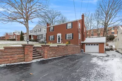 347 Mount Vernon Dr, Ellwood City, PA 16117 - Photo 1