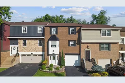 304 Canterbury Dr, Moon/Crescent Twp, PA 15108 - Photo 1