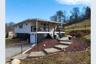 125 Valley Rd, Economy, PA 15143 - Photo 1