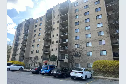 1400 Smokey Wood Dr #403, Pittsburgh, PA 15218 - Photo 1