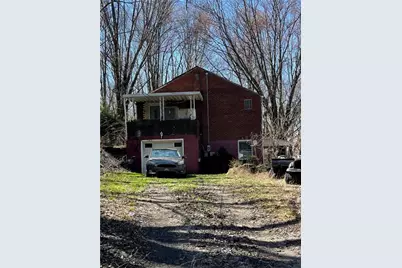 7 Suffolk Dr, Robinson Twp - NWA, PA 15108 - Photo 1