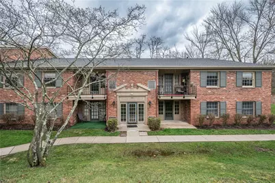 960 Chatham Park Dr #E, Pittsburgh, PA 15216 - Photo 1