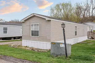 420 Richmond Rd, Imperial, PA 15126 - Photo 1