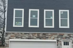 676 Olivia St, Collier Township, PA 15205 - Photo 1