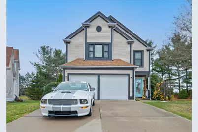 1043 Harvest Ct, Moon/Crescent Twp, PA 15108 - Photo 1