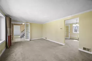 1375 Snee Dr, South Park, PA 15236 - Photo 1