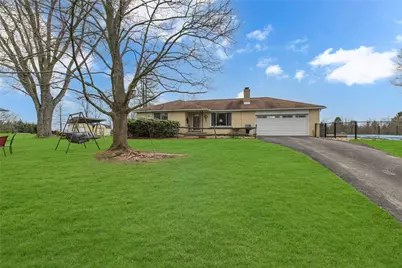 131 Porter Ln, Rochester, PA 15074 - Photo 1
