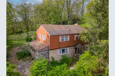525 Glenhaven Dr, Pittsburgh, PA 15116 - Photo 1