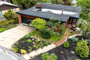 1898 Brushcliff Rd, Pittsburgh, PA 15221 - Photo 1