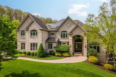 2207 Grandeur Dr, Hampton, PA 15044 - Photo 1