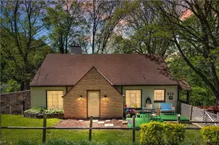 830 Wayne Ave, Ellwood City, PA 16117 - Photo 1